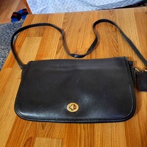 Vintage Coach City Bag Black Leather Handbag Purse Crossbody USA 1980s
